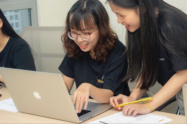 Why Should Every JC Student Consider A-Level Economics Tuition in Singapore